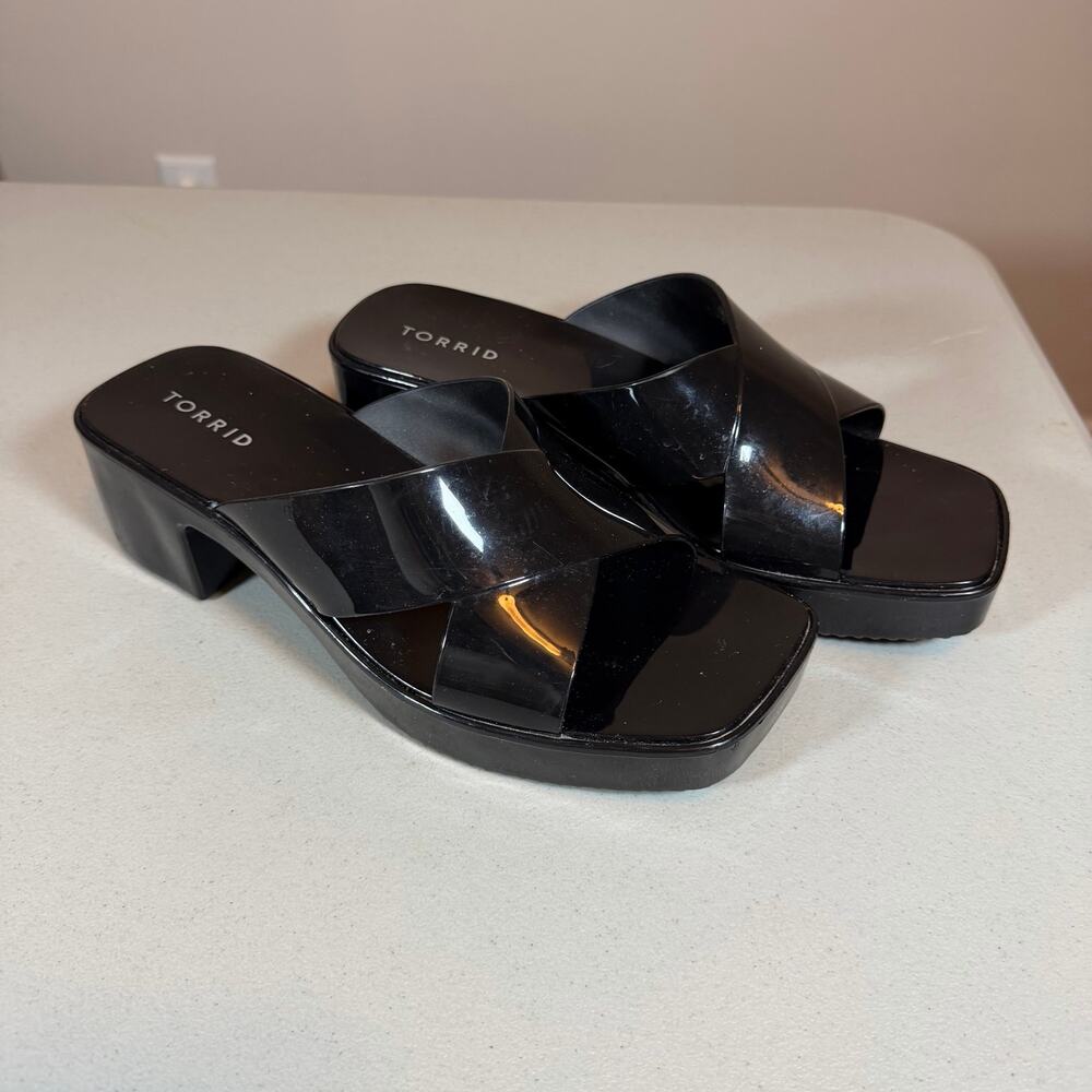 Torrid Shiny Black Platform Sandal Slides Womens 9 WIDE Criss Cross Jelly Straps